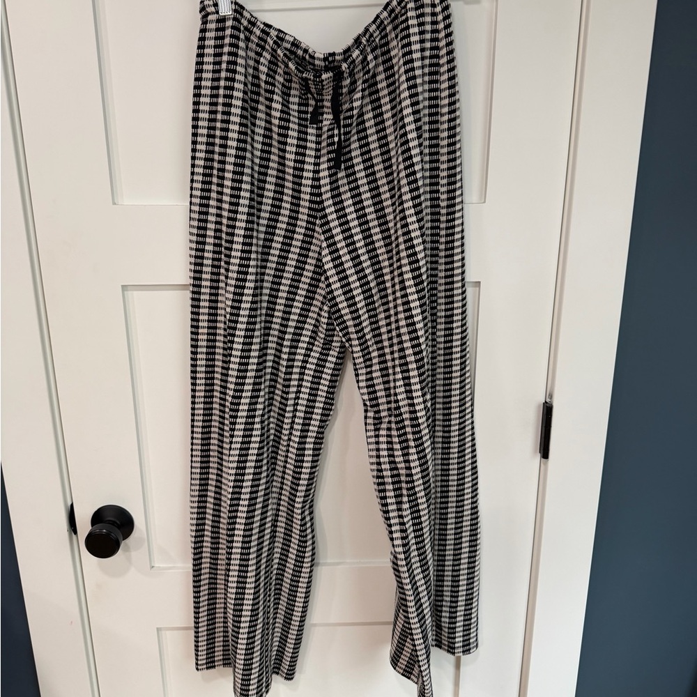 Zara Monochrome Striped Knit pants